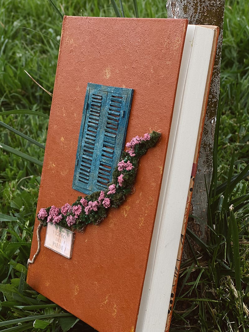 A diary with an Italian street facade